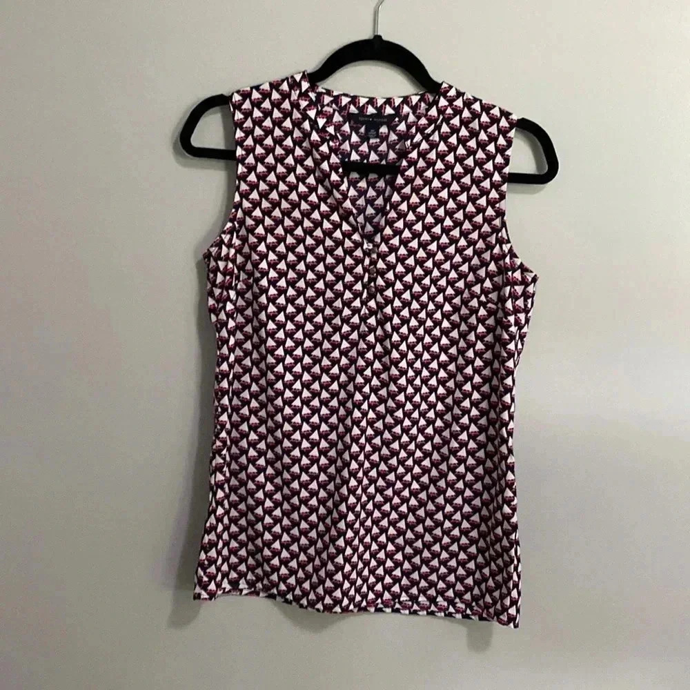 💚 Tommy Hilfiger | Sailboat Patterned Sleeveless Blouse Navy Sz XS